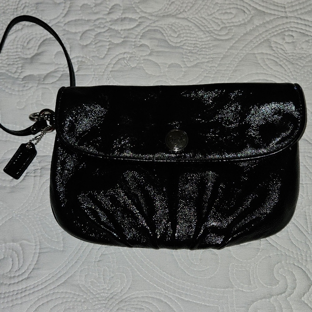 Coach clutch/wristlet Black patent leather